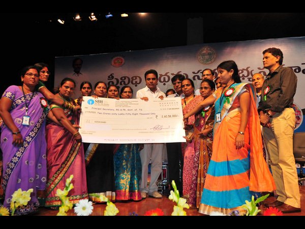 'సీఎం కేసీఆర్ మనసున్న నాయకుడు, మహిళలకు వడ్డీలేని రుణాలు'