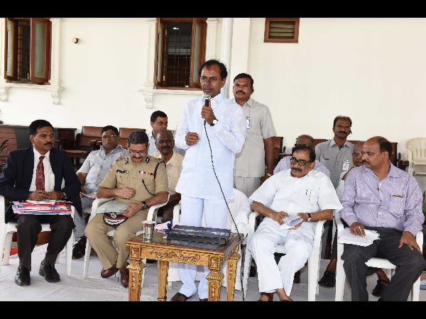 మాజీ సైనికులకు కెసిఆర్ వరాలు