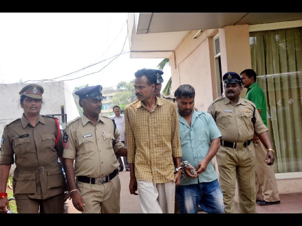  వృద్ధురాలి హత్యను ఛేదించిన పోలీసులు