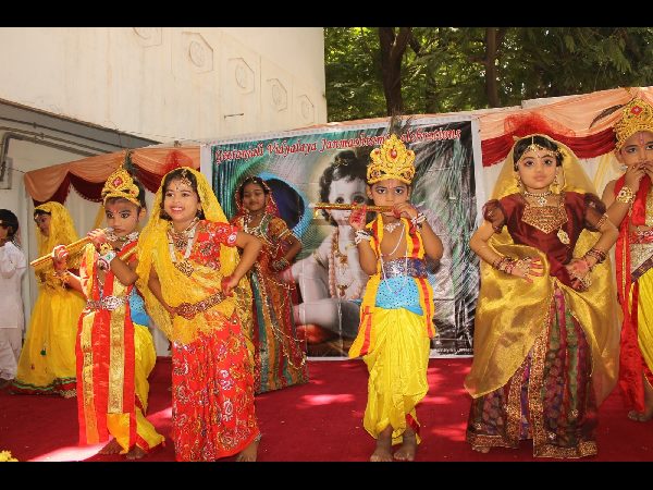 గోపికాకృష్ణులు