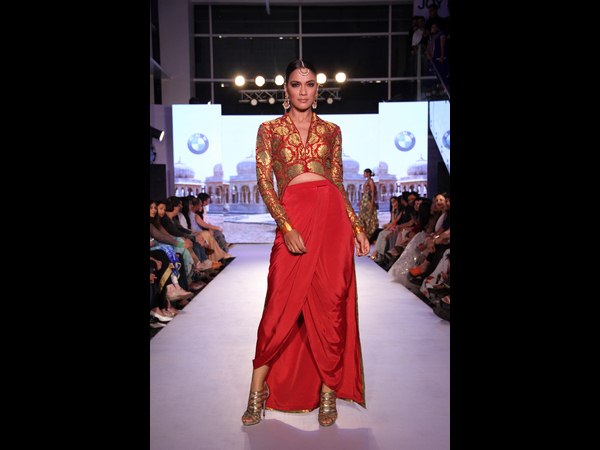 బ్రైడల్ ఫ్యాషన్‌షో