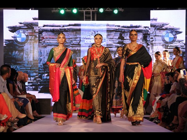 బ్రైడల్ ఫ్యాషన్‌షో