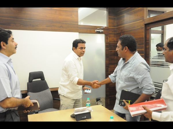  కొండారెడ్డిపల్లిని దత్తత తీసుకుంటా: ప్రకాష్ రాజ్