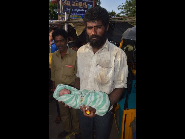 ‘షఫీ'కి సెక్యూరిటీ గార్డు ఉద్యోగం