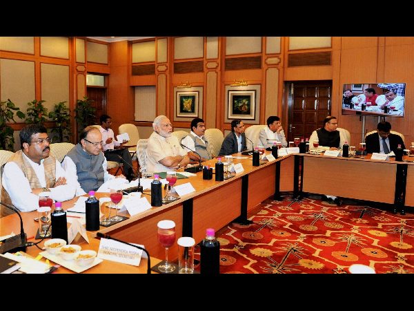 చైనా ఆర్ధిక కష్టాలు, భారత్‌కు లాభాలు ఎలా? 