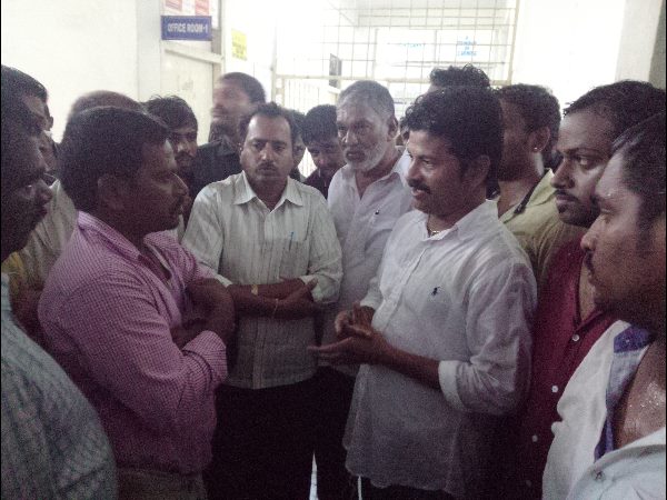 రైతు కుటుంబానికి రేవంత్ రెడ్డి పరామర్శ