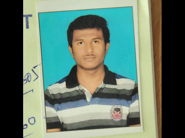 విద్యార్థి ఆత్మహత్య