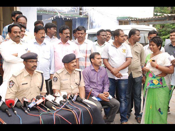 కేశవ రెడ్డి కేశవ రెడ్డి