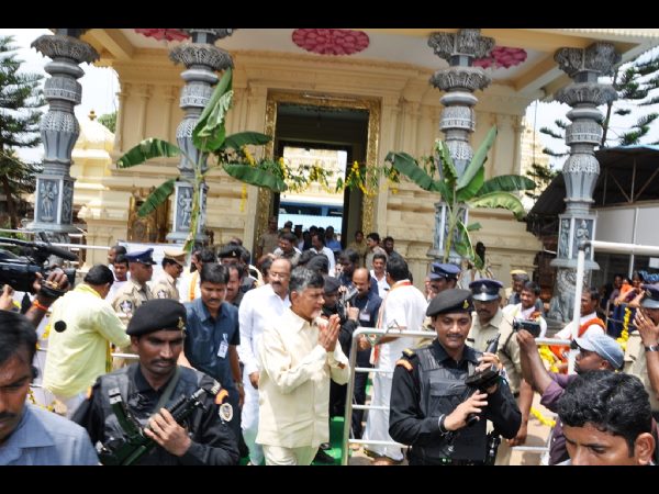 Chandrababu says he will fulfill promises