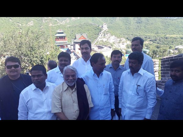 కెసిఆర్ బృందం