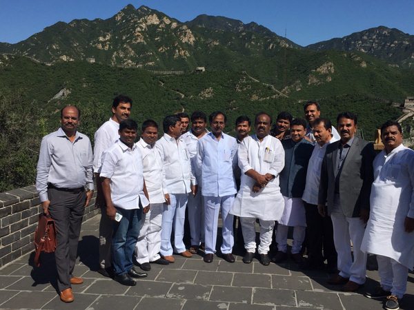 కెసిఆర్ బృందం