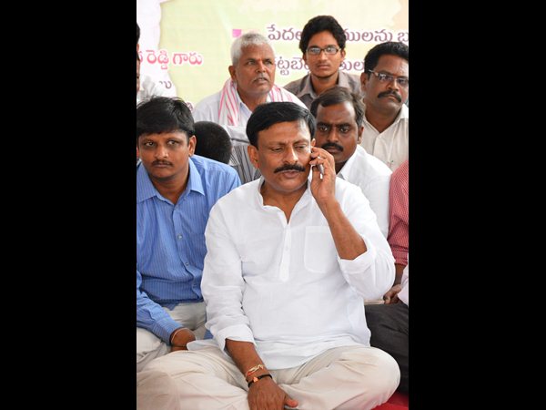  బైరెడ్డి 'బతుకు దెరువు యాత్ర' ఎందుకు: ఉద్రిక్తత