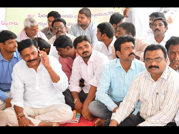  బైరెడ్డి 'బతుకు దెరువు యాత్ర' ఎందుకు: ఉద్రిక్తత