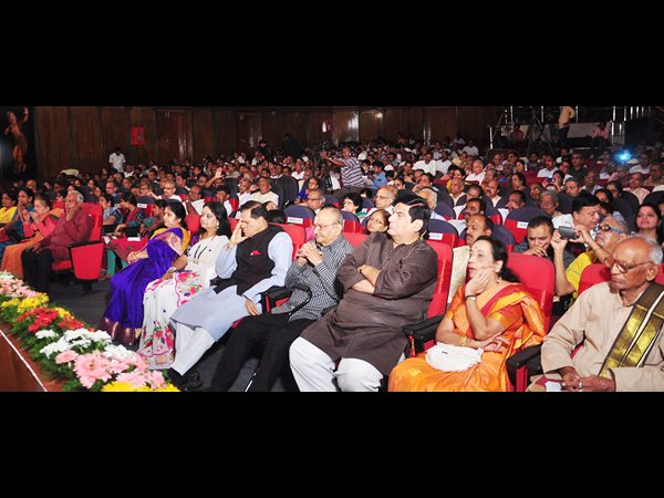  మంగళంపల్లికి అక్కినేని స్వర్ణ కంకణం