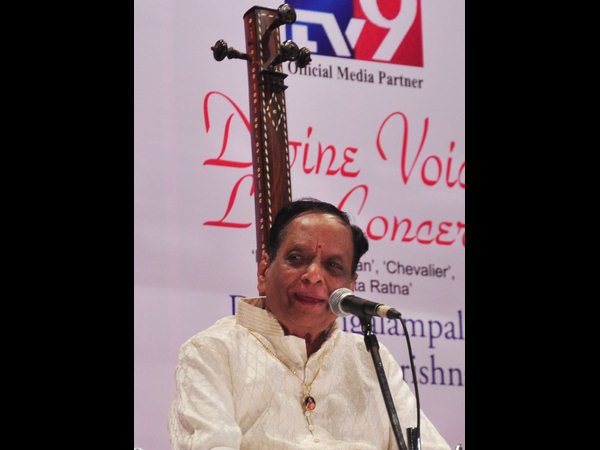  మంగళంపల్లికి అక్కినేని స్వర్ణ కంకణం