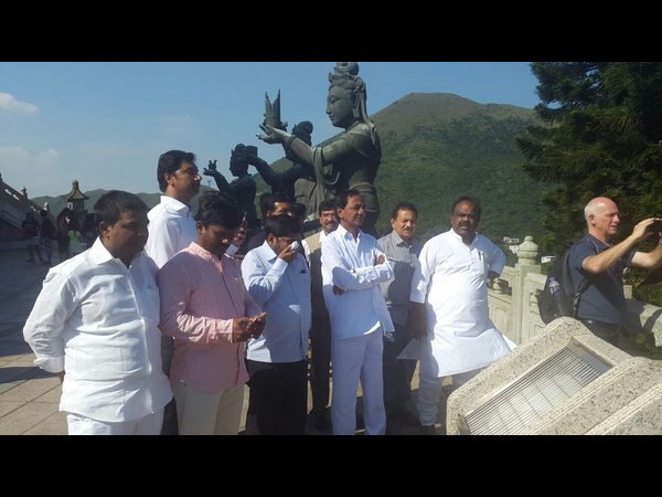 కలిసి భోజనం కలిసి భోజనం
