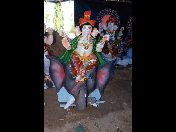 వివిధ ఆకృతుల్లో వినాయకులు