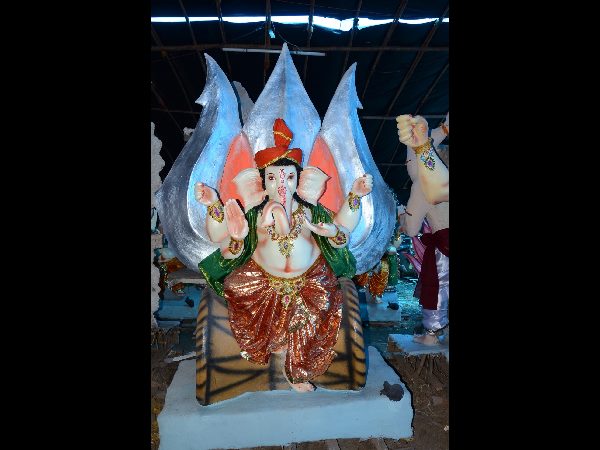 వివిధ ఆకృతుల్లో వినాయకులు