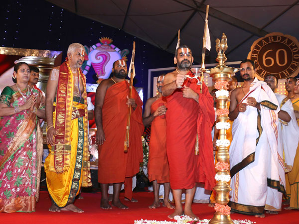 Jagan, Chiranjeevi greets each other