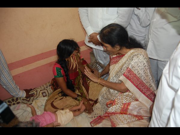 నిర్మలా సీతారామన్ పరామర్శ నిర్మలా సీతారామన్ పరామర్శ