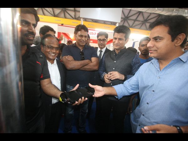 రెండోసారి ఇలా.. రెండోసారి ఇలా..