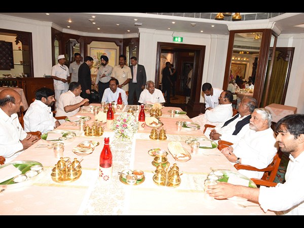 కెసిఆర్