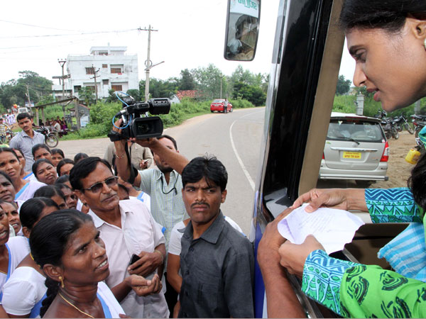 YS Sharmila says she will support the families
