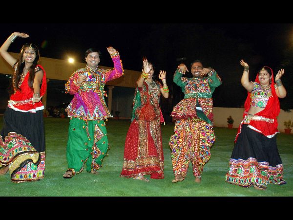 దాండియా సందడి దాండియా సందడి