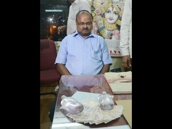 ఏసిబి దాడులు