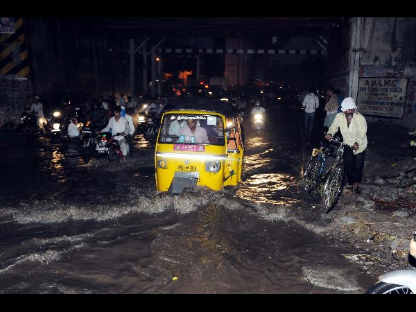 భారీ వర్షం