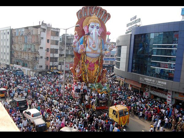  ఖైరతాబాద్ గణేష్ నిమజ్జన తీరు సాగిందిలా