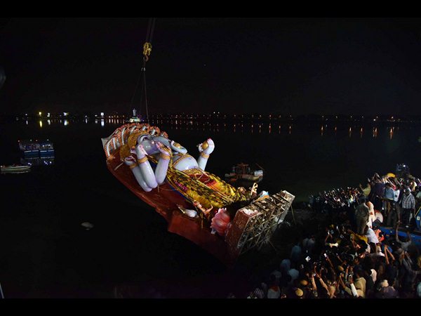  ఖైరతాబాద్ గణేష్ నిమజ్జన తీరు సాగిందిలా