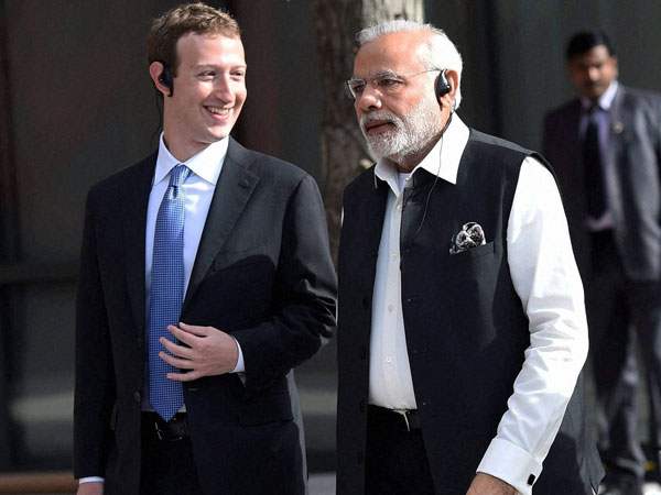 When PM Narendra Modi pulled Mark Zuckerberg aside - Watch When PM Narendra Modi pulled Mark Zuckerberg aside - Watch