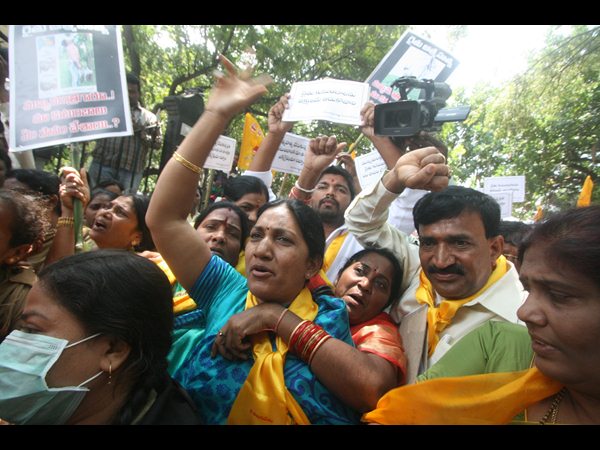  టిఆర్‌ఎస్ ప్రభుత్వం విఫలమైందని ప్రతిపక్ష ఆరోపణ