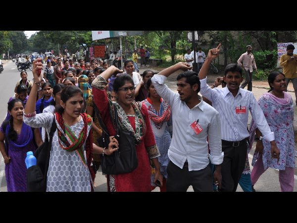 ఓయులో ఉద్రిక్తం ఓయులో ఉద్రిక్తం