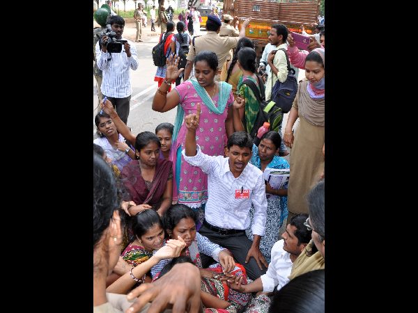 ఓయులో ఉద్రిక్తం ఓయులో ఉద్రిక్తం