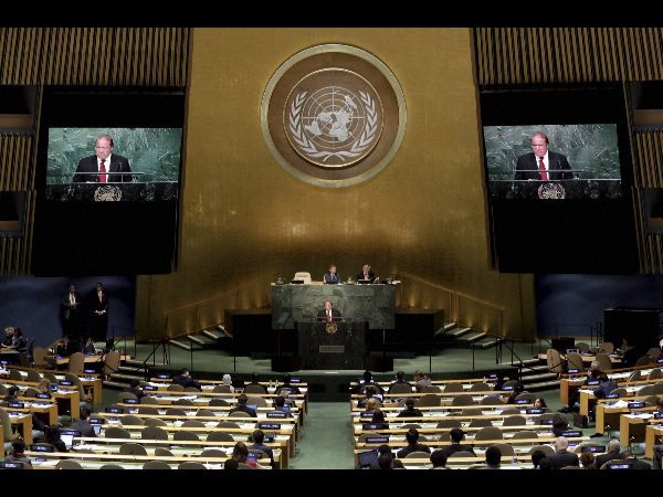 Pak PM Nawaz Sharif raises Kashmir issue in UN speech