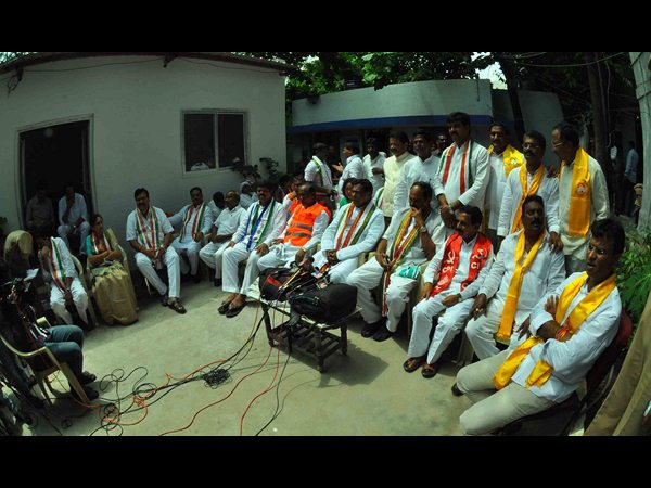 విపక్షాల ఆందోళన