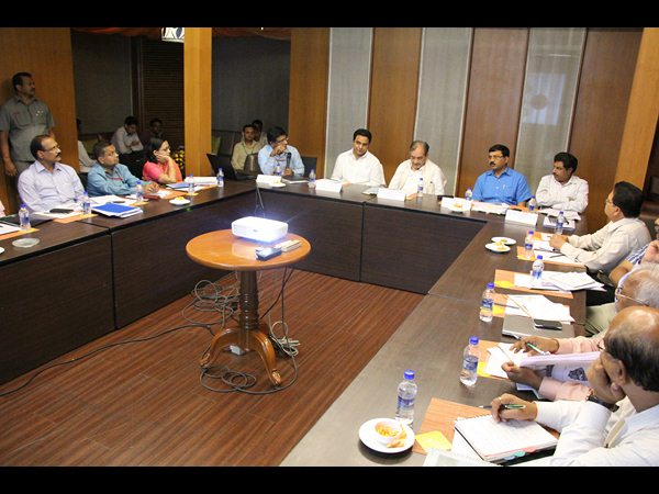  Union Minister praises Minister KTR