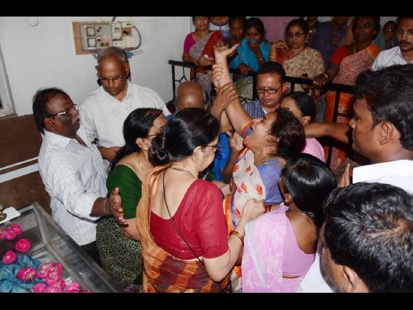 అన్వేషణ...