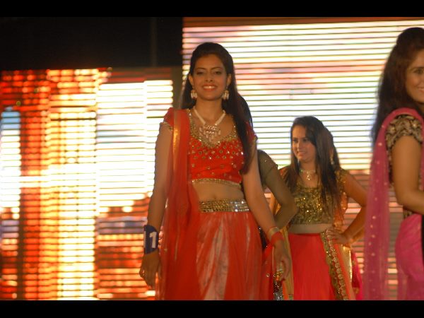 ముద్దుగుమ్మల ఫ్యాషన్‌షో