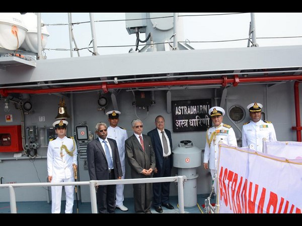 ‘అస్త్రధారిణి' జలప్రవేశం