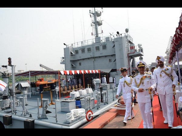 ‘అస్త్రధారిణి' జలప్రవేశం