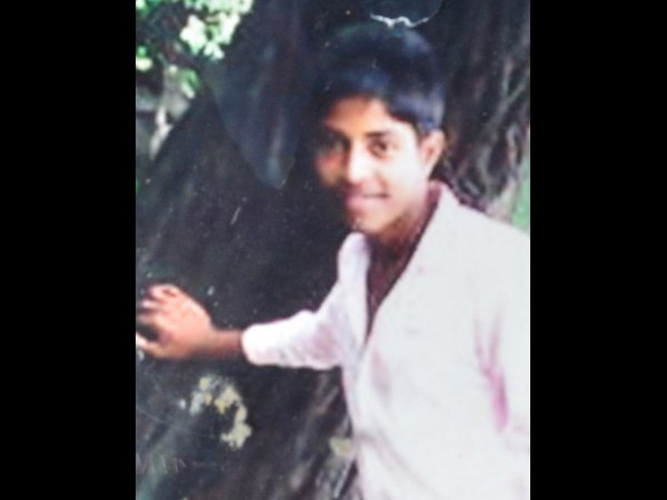  Persons attacked by unknown persons in banjara hills road number 12