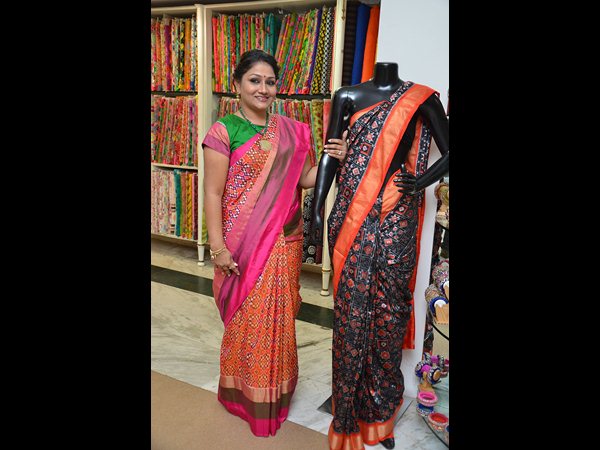 చీరలోనే సింగారం