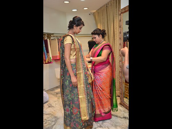 చీరలోనే సింగారం