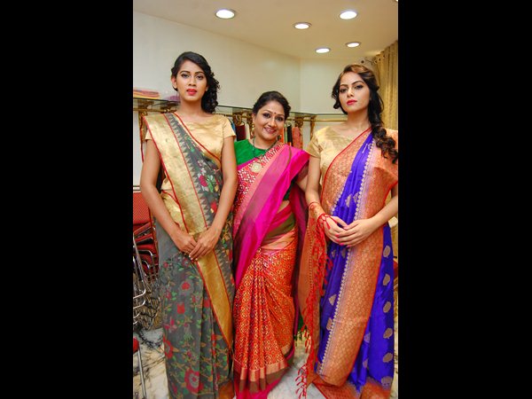 చీరలోనే సింగారం