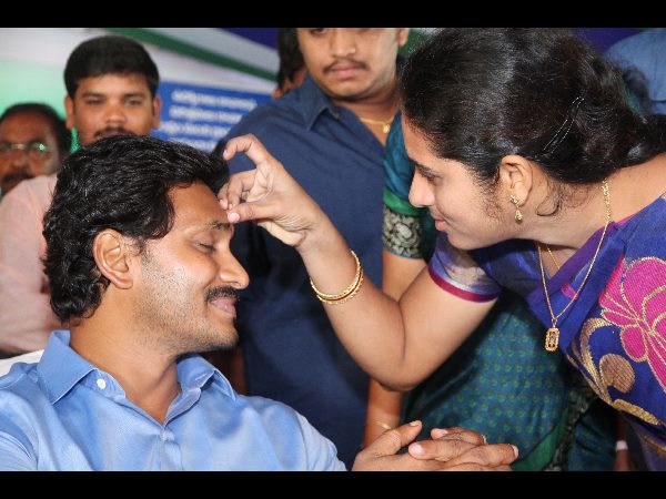 జగన్‌కు తిలకం