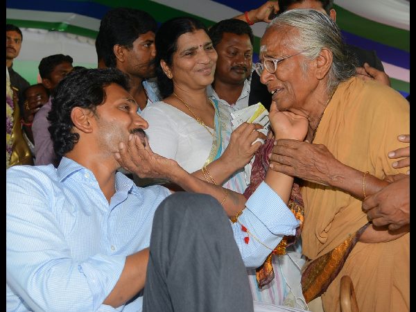 వైయస్ జగన్