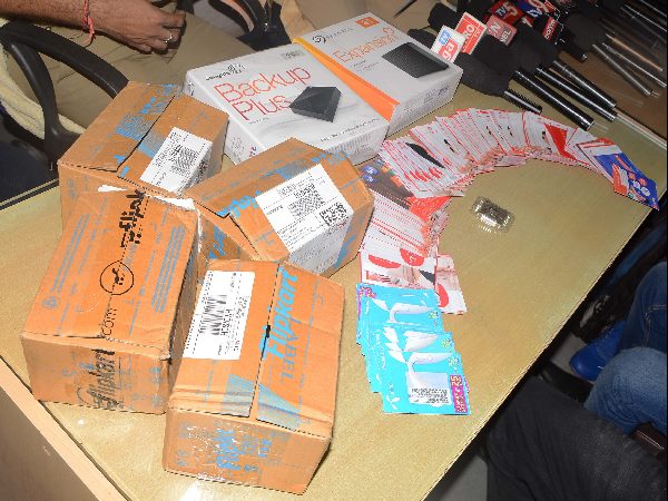 Man cheats online shopping website Flipkart